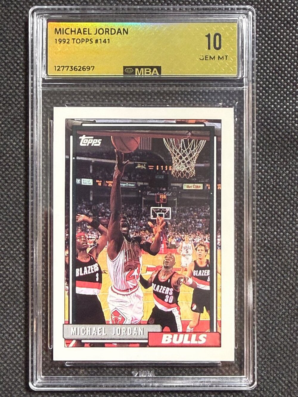 1992 TOPPS #141 MICHAEL JORDAN CHICAGO BULLS HOF MBA 10 GEM MINT